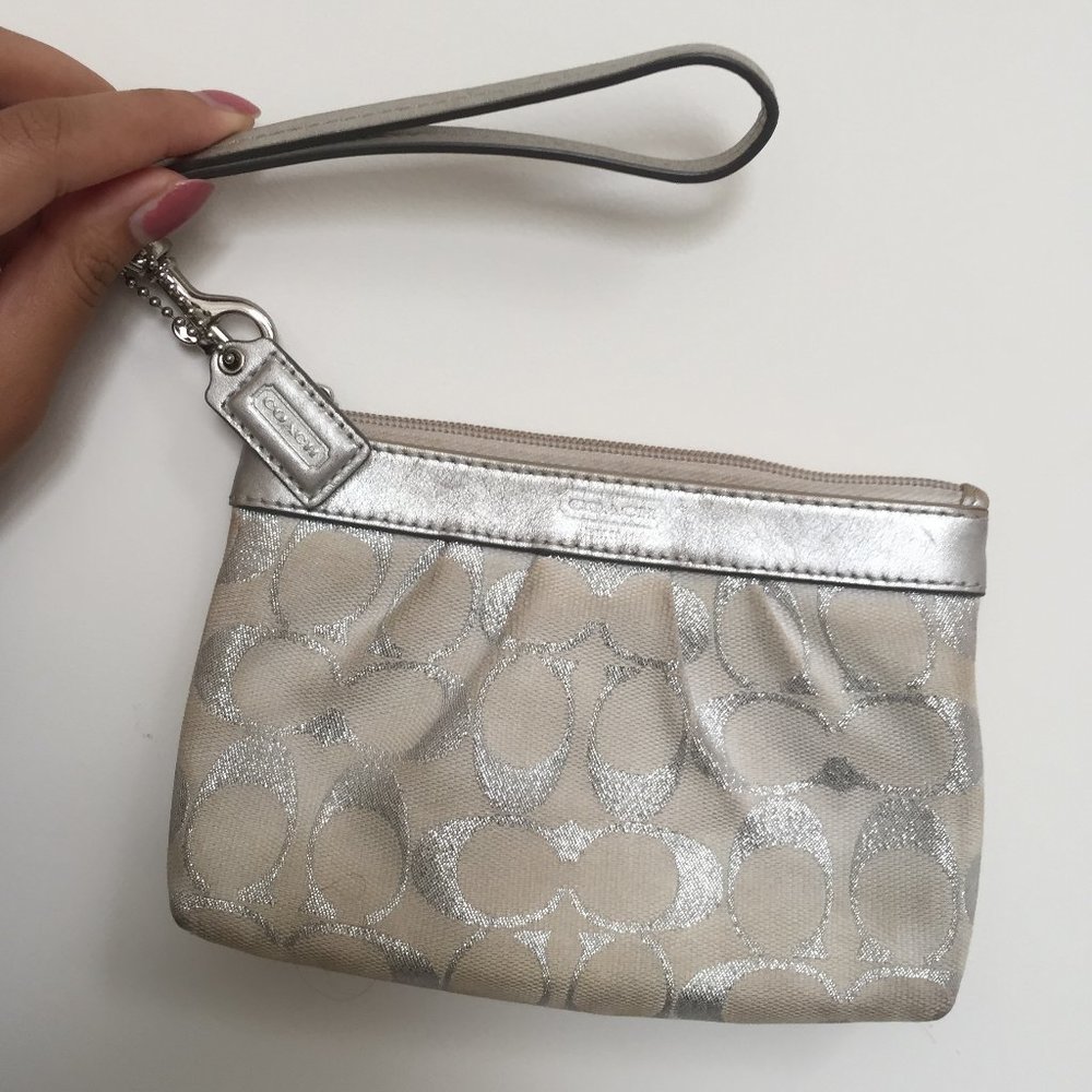 Coach Wristlet - Picture 2 of 6